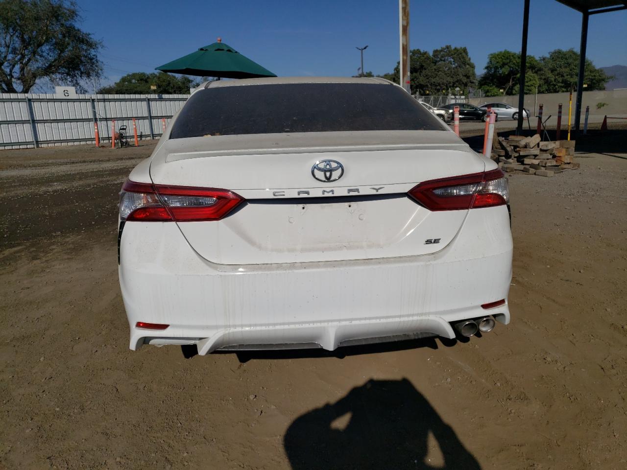 4T1B11HK9JU028175 2018 Toyota Camry L