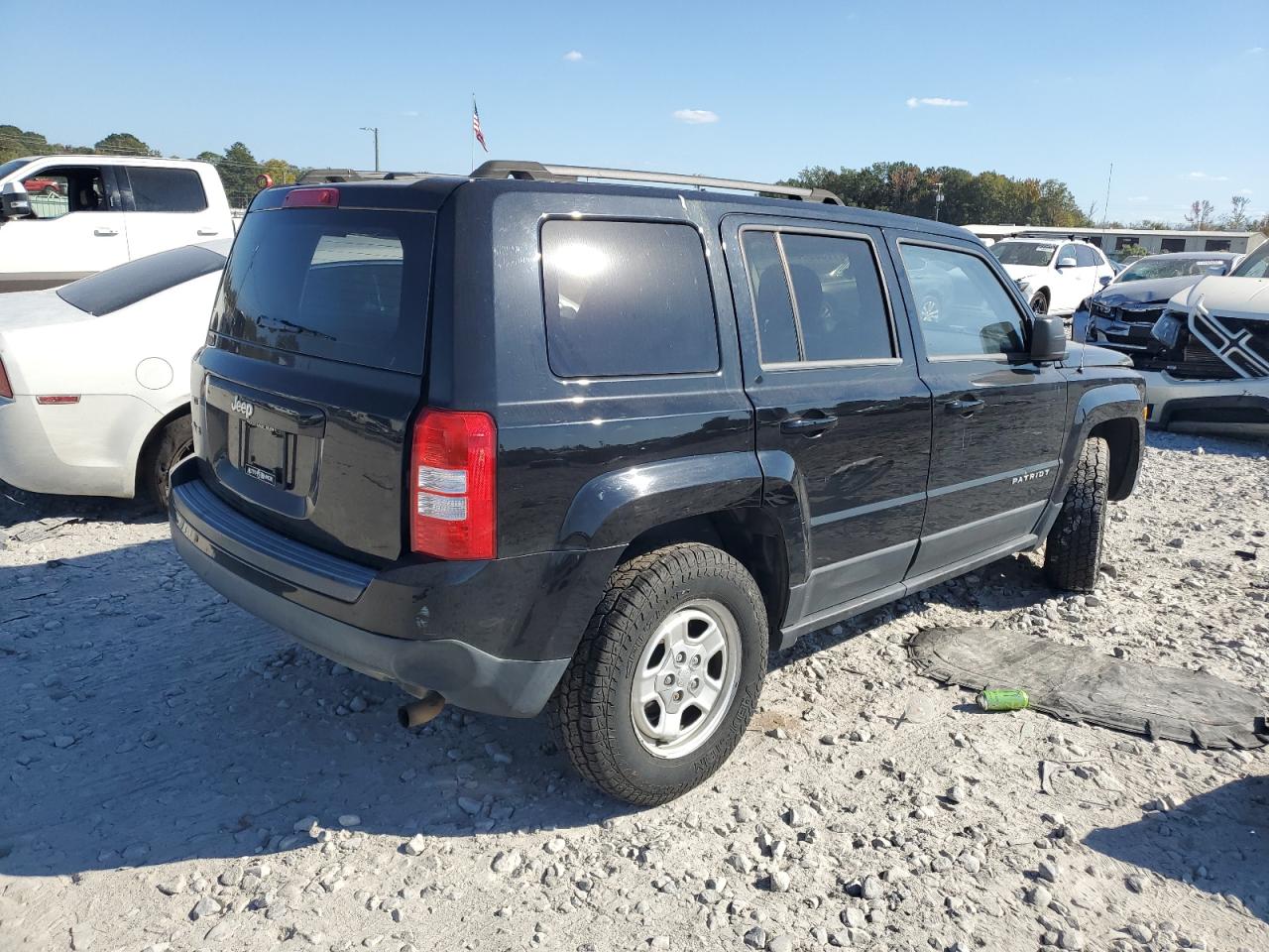 2016 Jeep Liberty (Patriot) - Image 3
