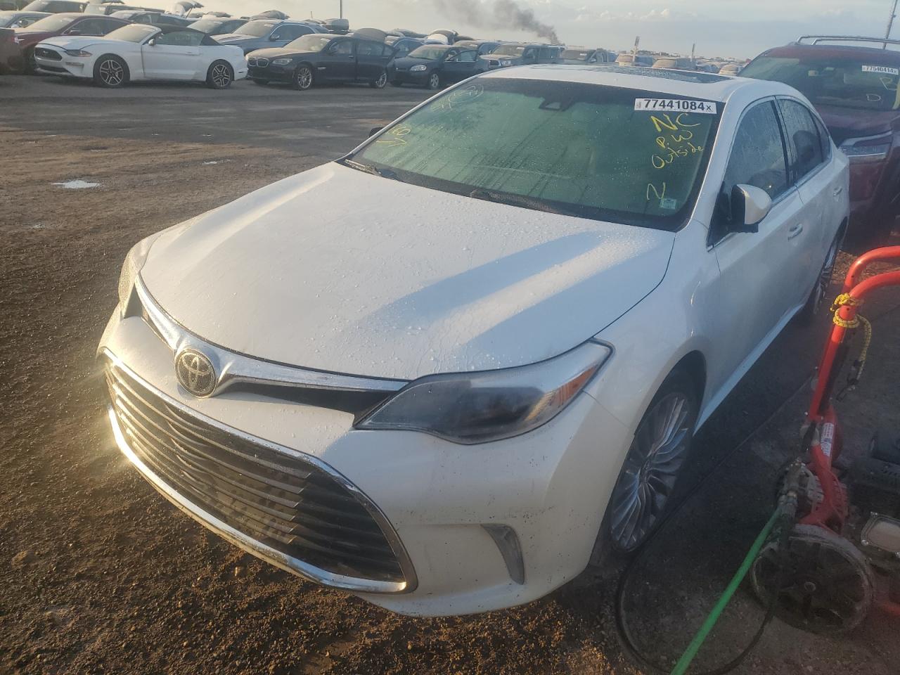 2016 Toyota Avalon - Image 1