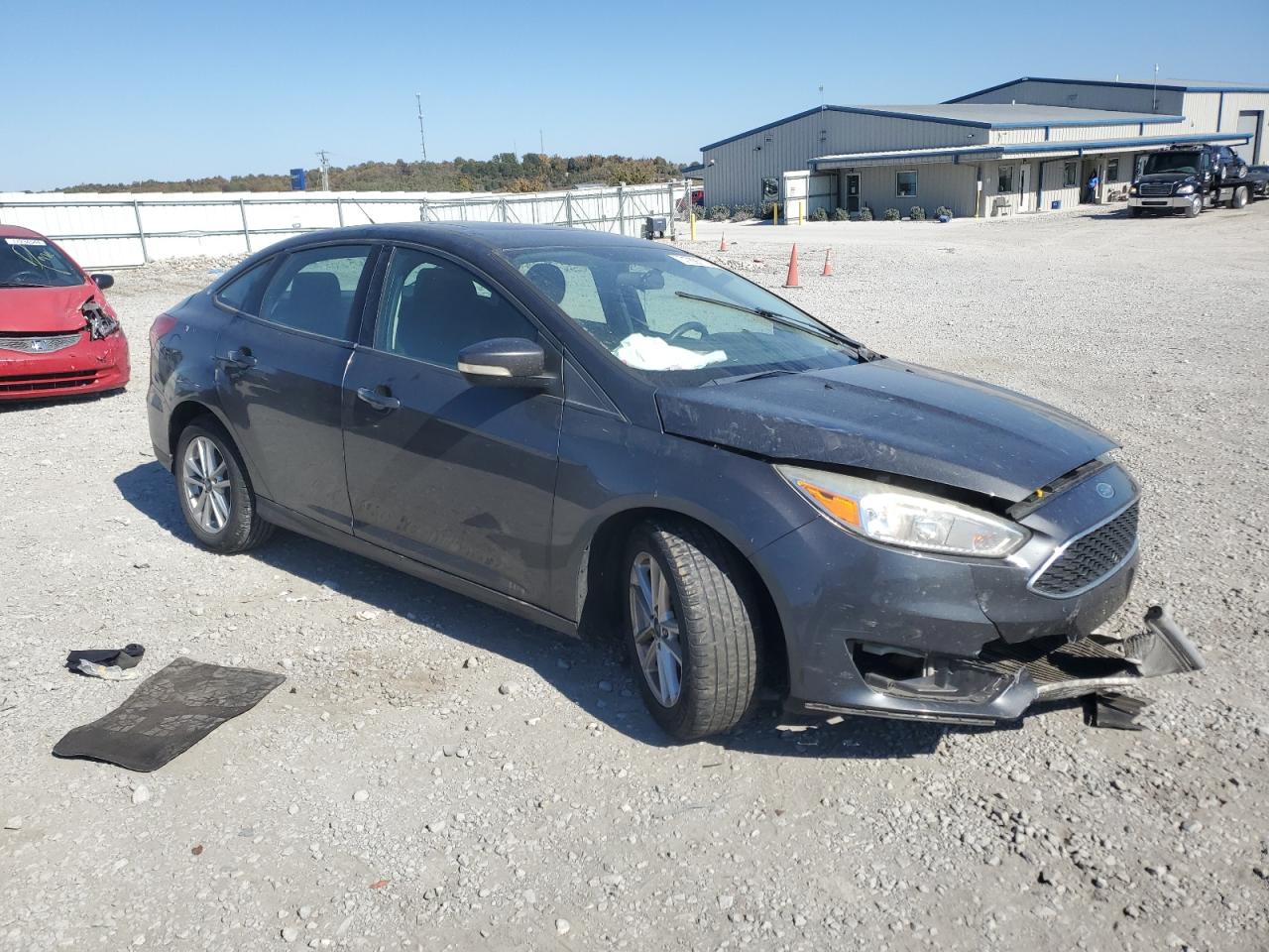 VIN 1FADP3F2XGL279737 2016 FORD FOCUS no.4