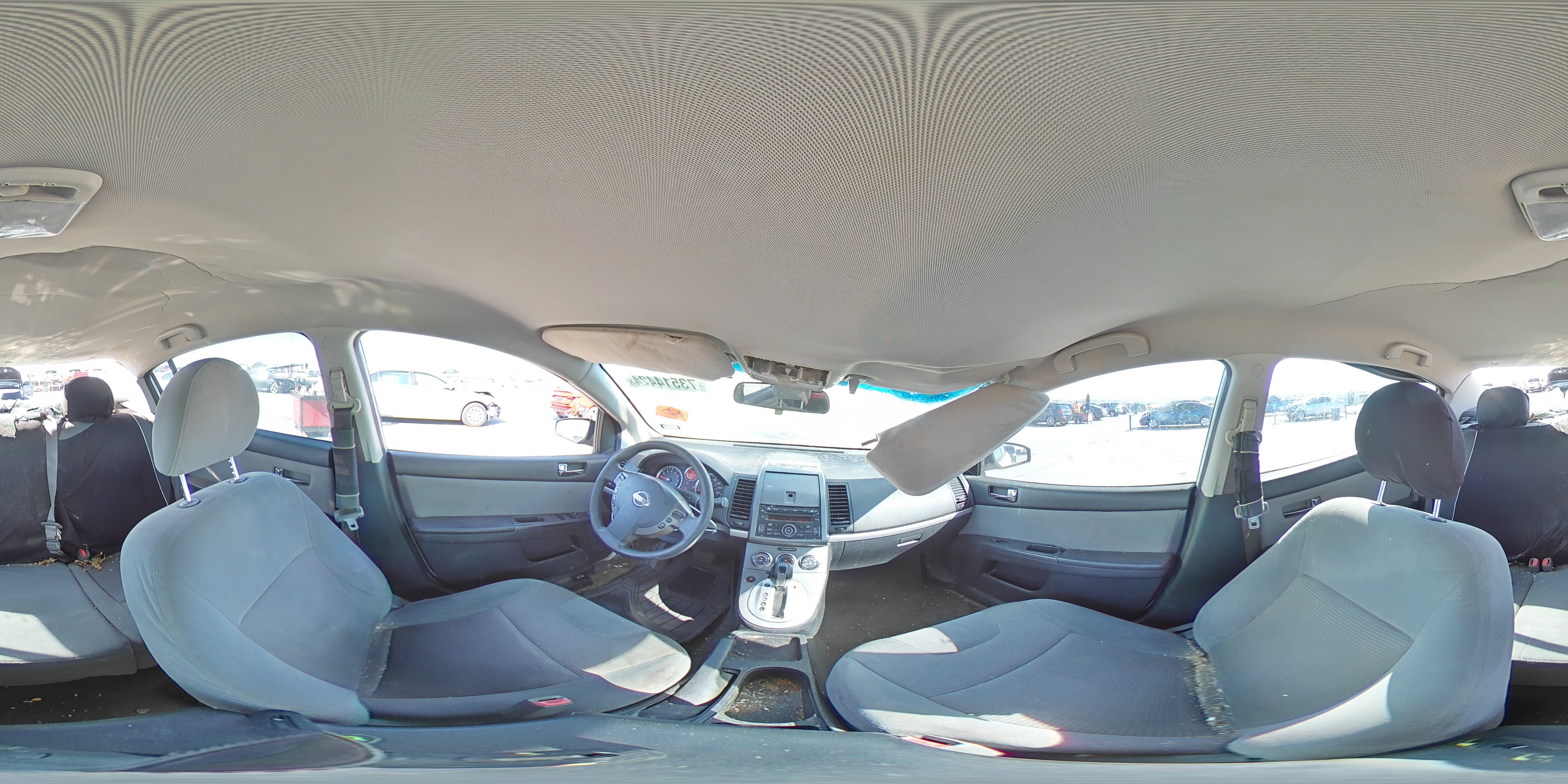 2010 Nissan Sentra - Image 12