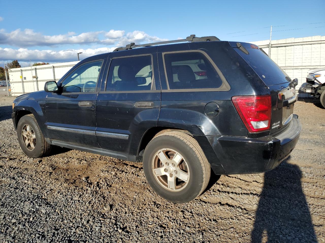 2006 Jeep Grand Cherokee - Image 2