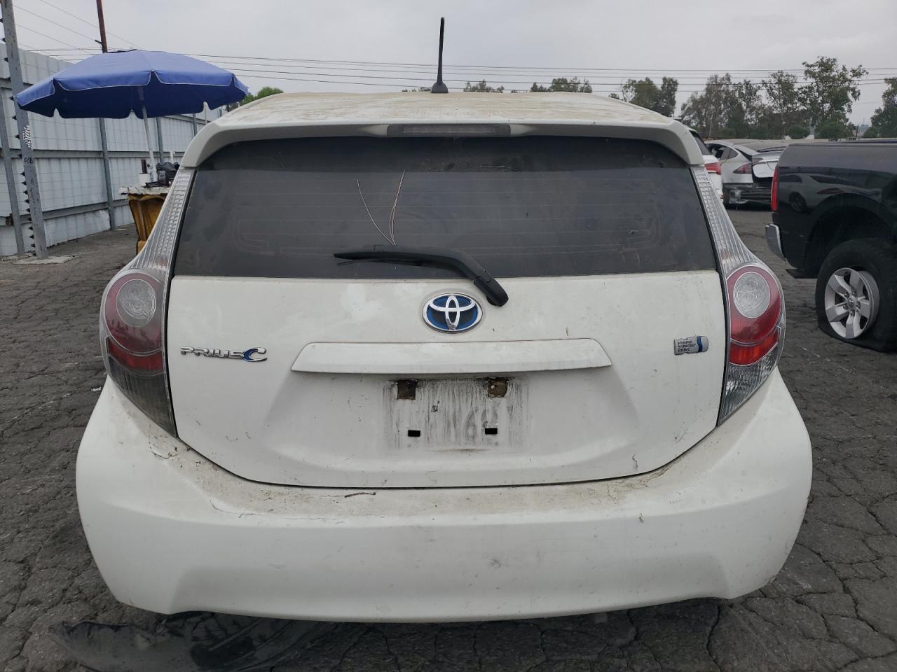 2013 Toyota Prius C VIN: JTDKDTB33D1550587 Lot: 76630704