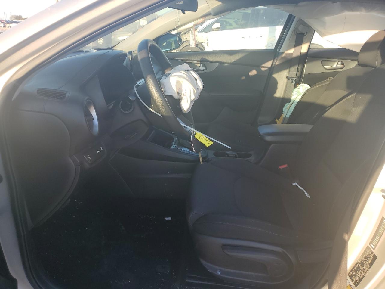 2021 Kia Forte - Image 7