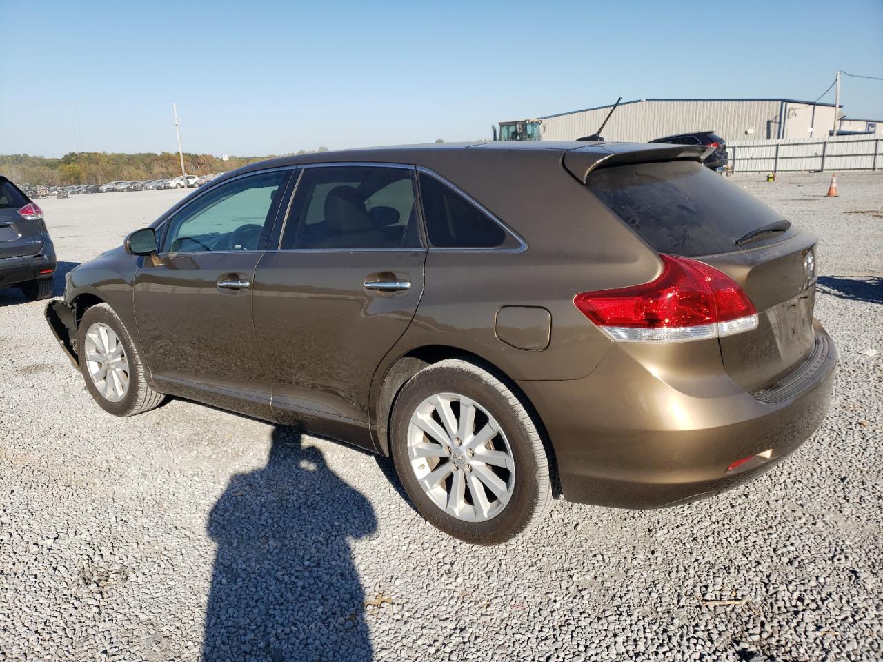 2011 Toyota Venza - Image 2