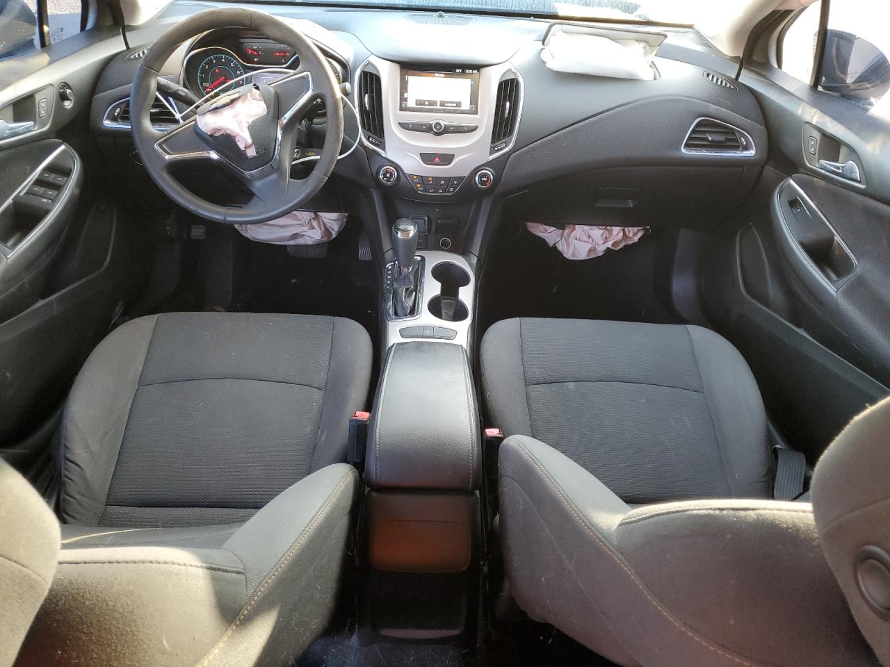 2018 Chevrolet Cruze - Image 8