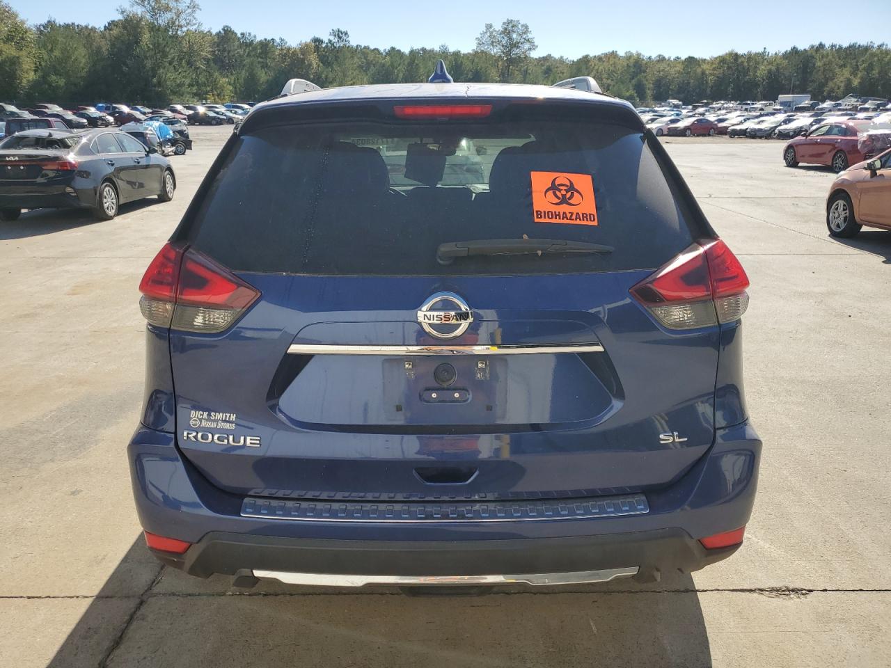 2017 Nissan Rogue - Image 6