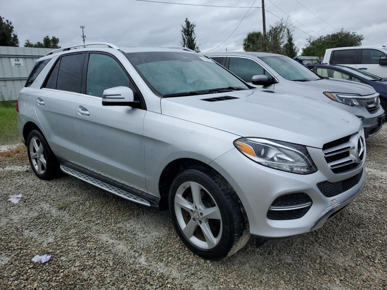 2017 Mercedes-Benz GLE - Image 4