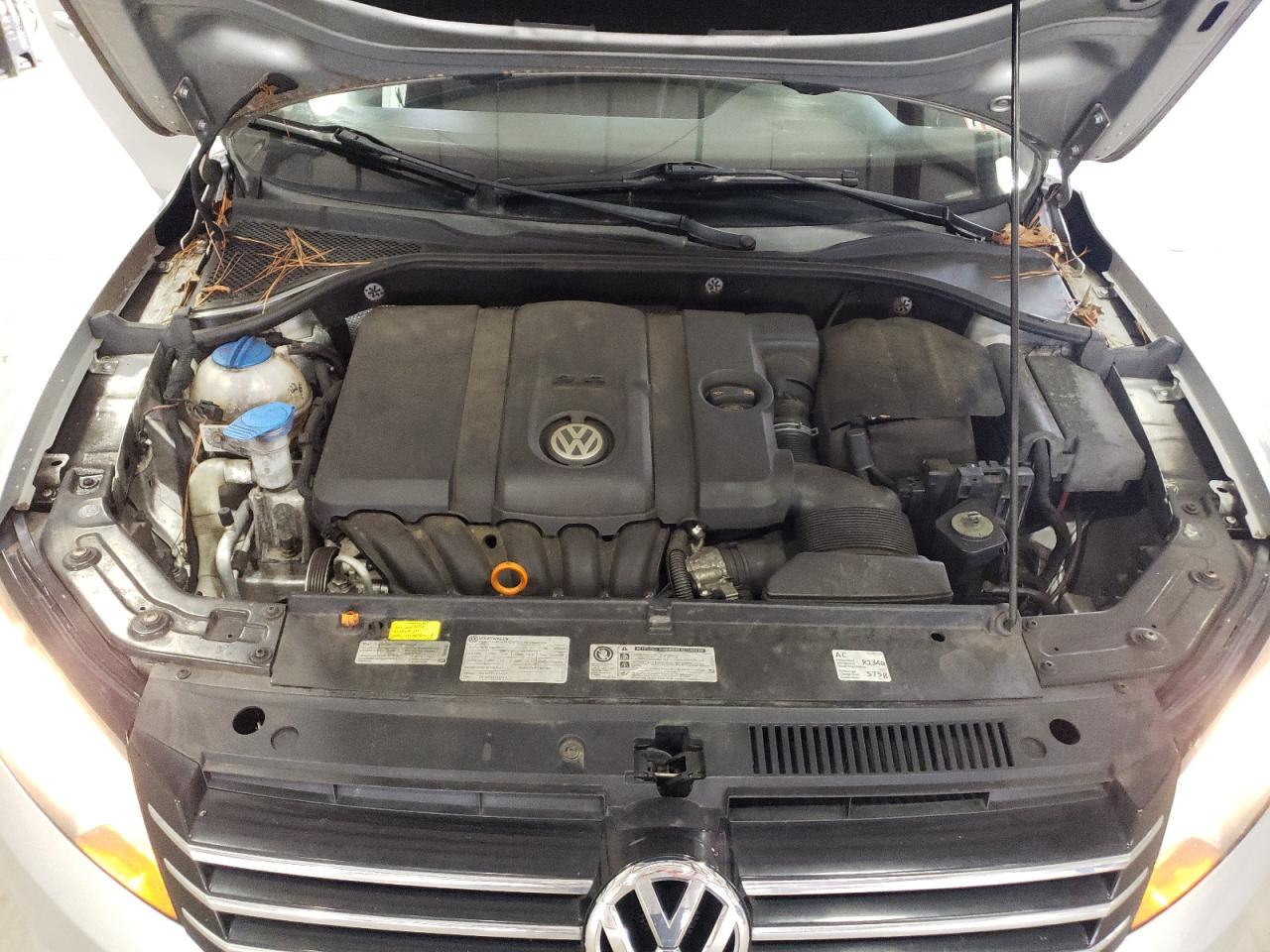 1VWBP7A37DC045976 2013 Volkswagen Passat Se