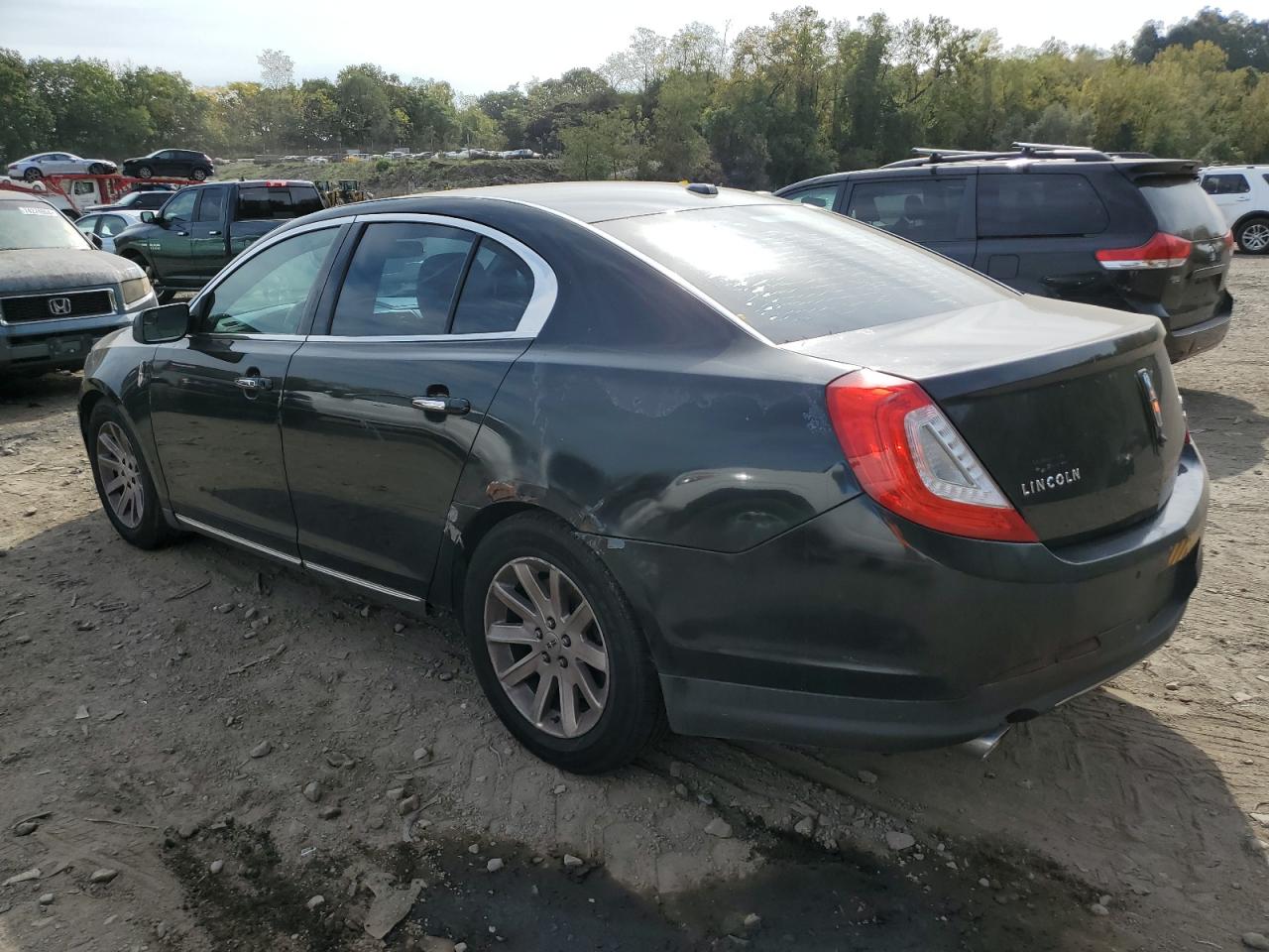 2014 Lincoln MKS - Image 2