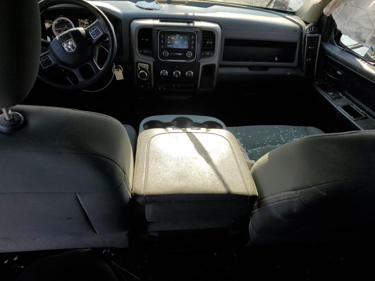 2016 RAM 1500 - Image 8