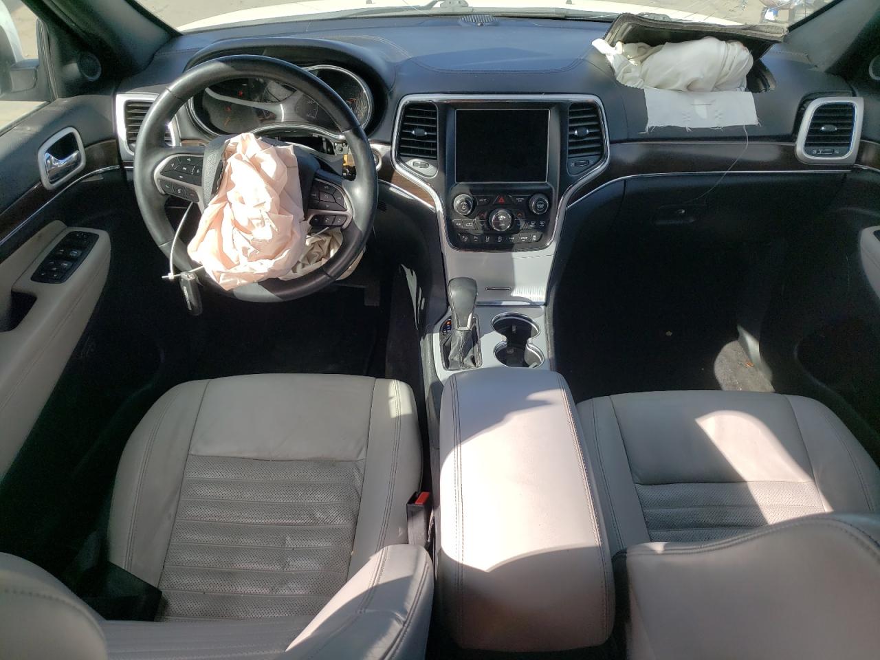 2018 Jeep Grand Cherokee - Image 8