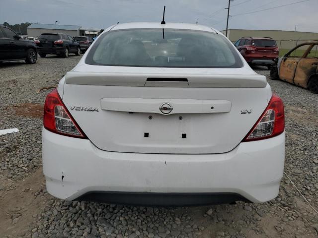  NISSAN VERSA 2019 Білий