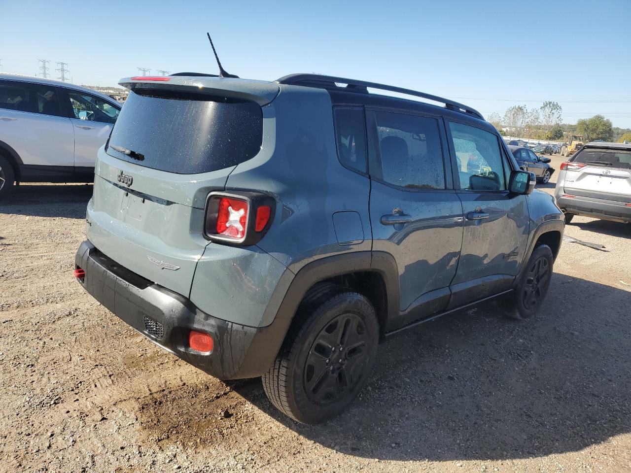 2017 Jeep Renegade - Image 3