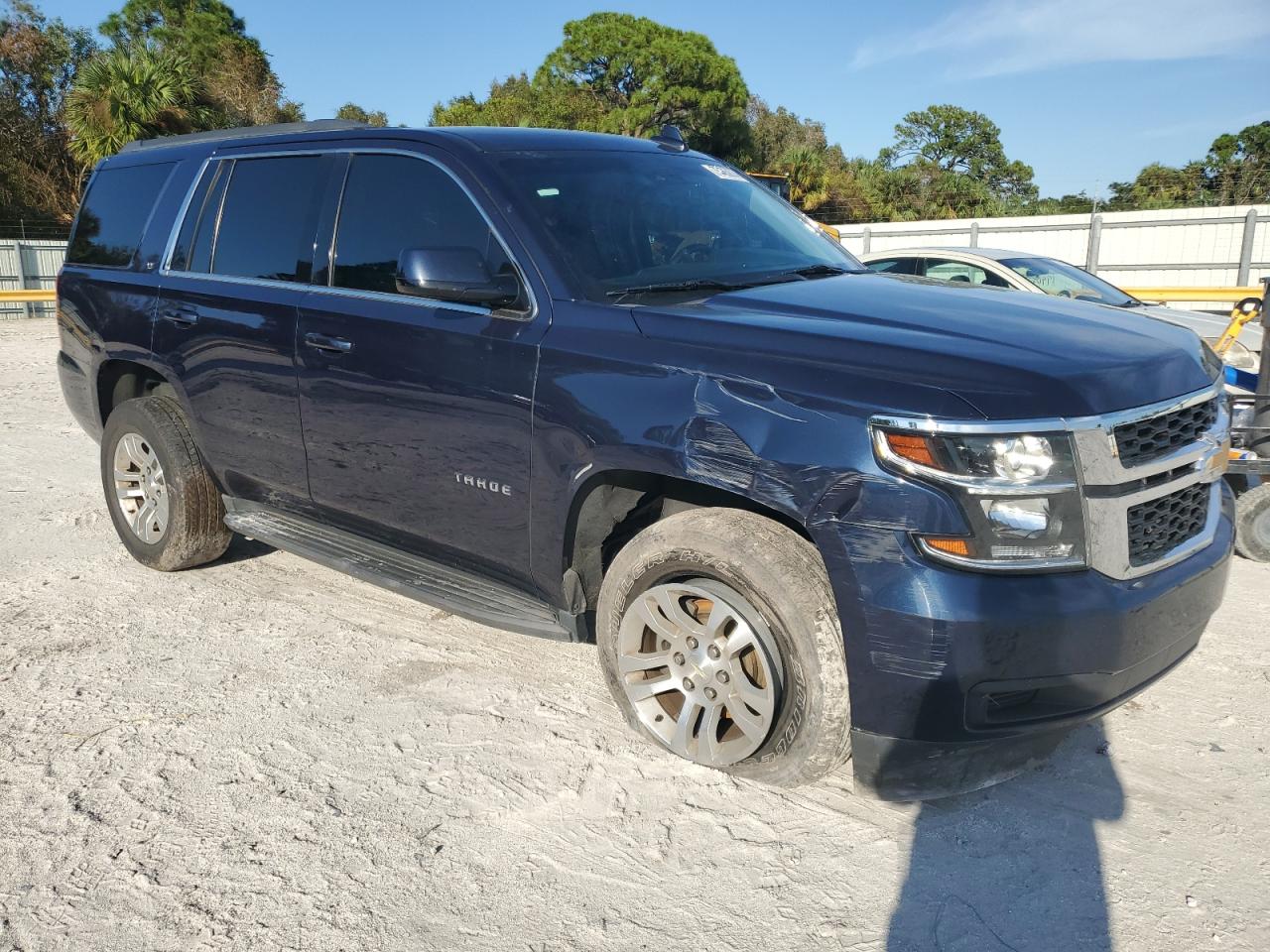 2019 Chevrolet Tahoe C1500 Lt VIN: 1GNSCBKC5KR218864 Lot: 75465874