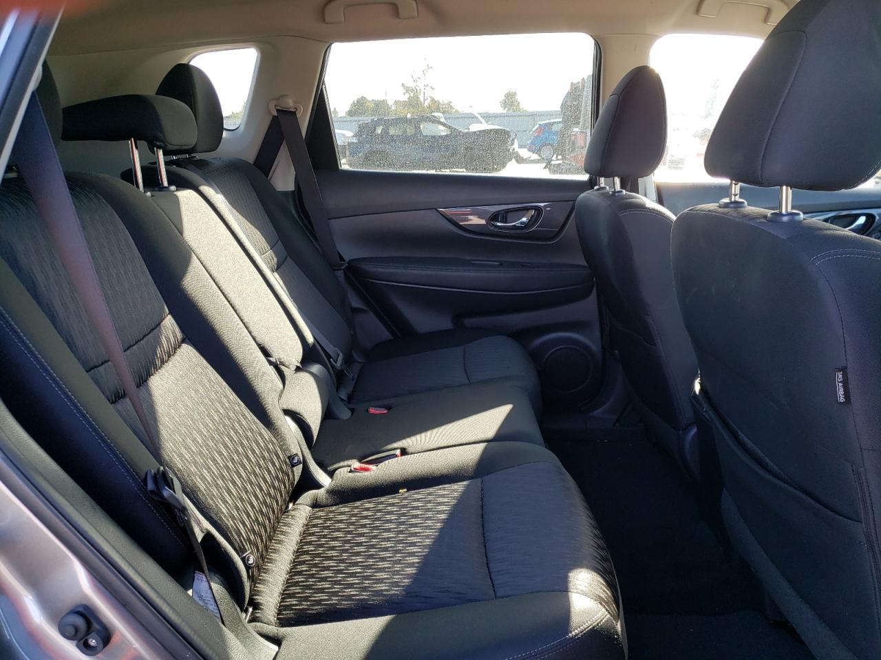 2019 Nissan Rogue - Image 11