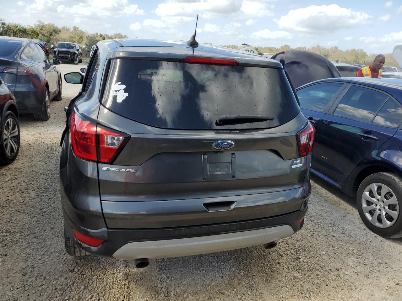 1FMCU0GD4KUA33794 2019 Ford Escape Se