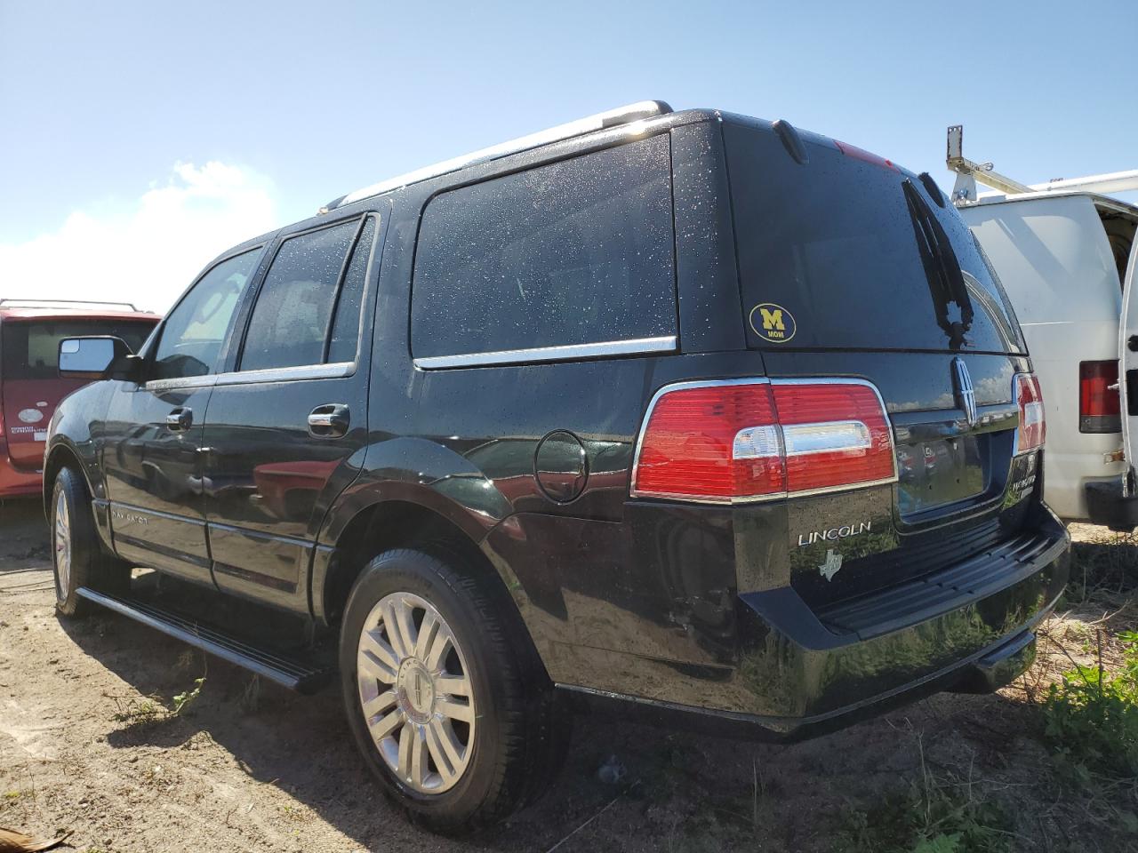 2012 Lincoln Navigator - Image 2