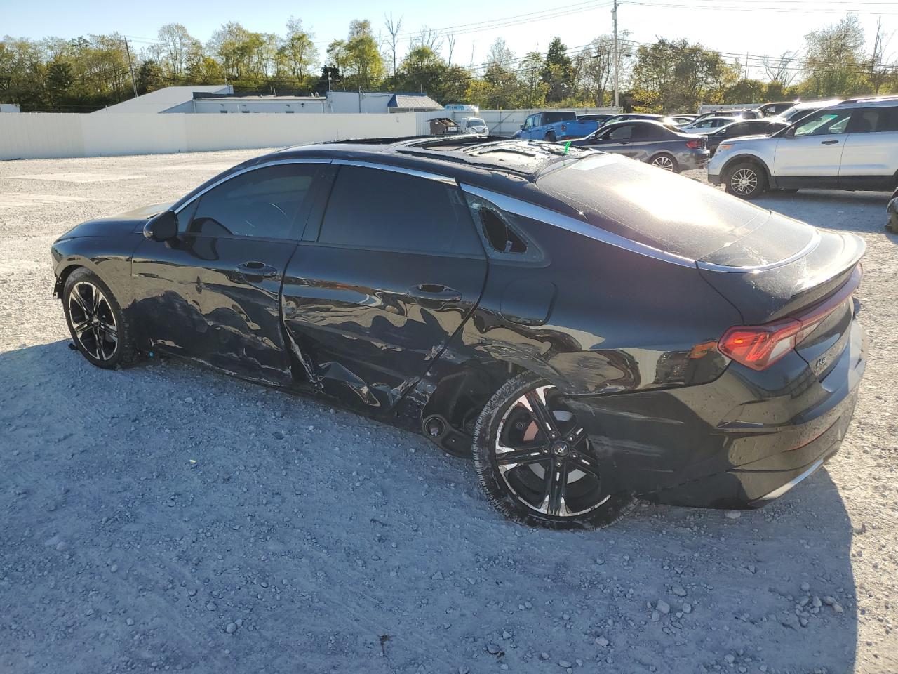 2022 Kia K5 - Image 2