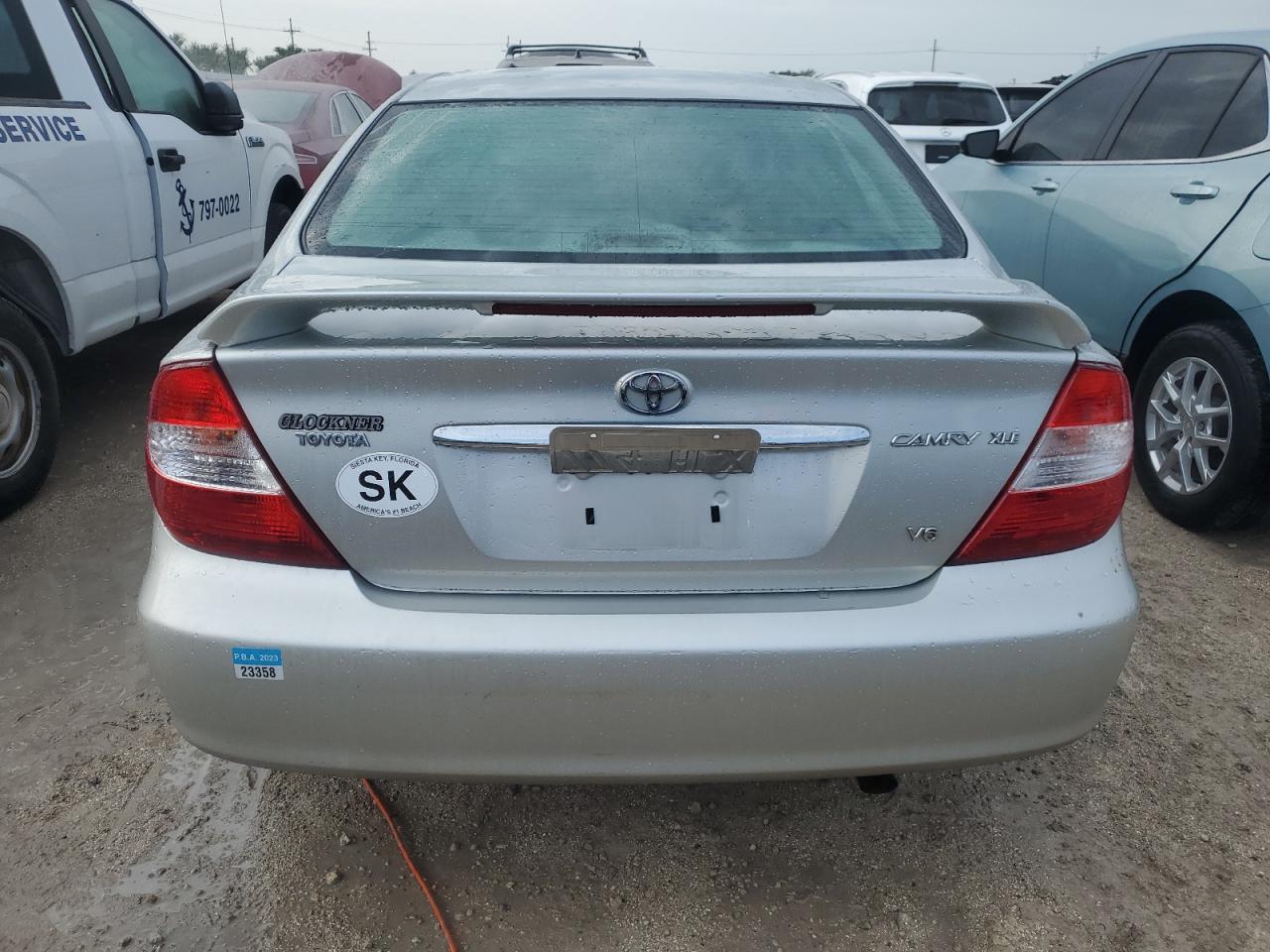 2002 Toyota Camry Le VIN: 4T1BF30K42U522955 Lot: 75198394