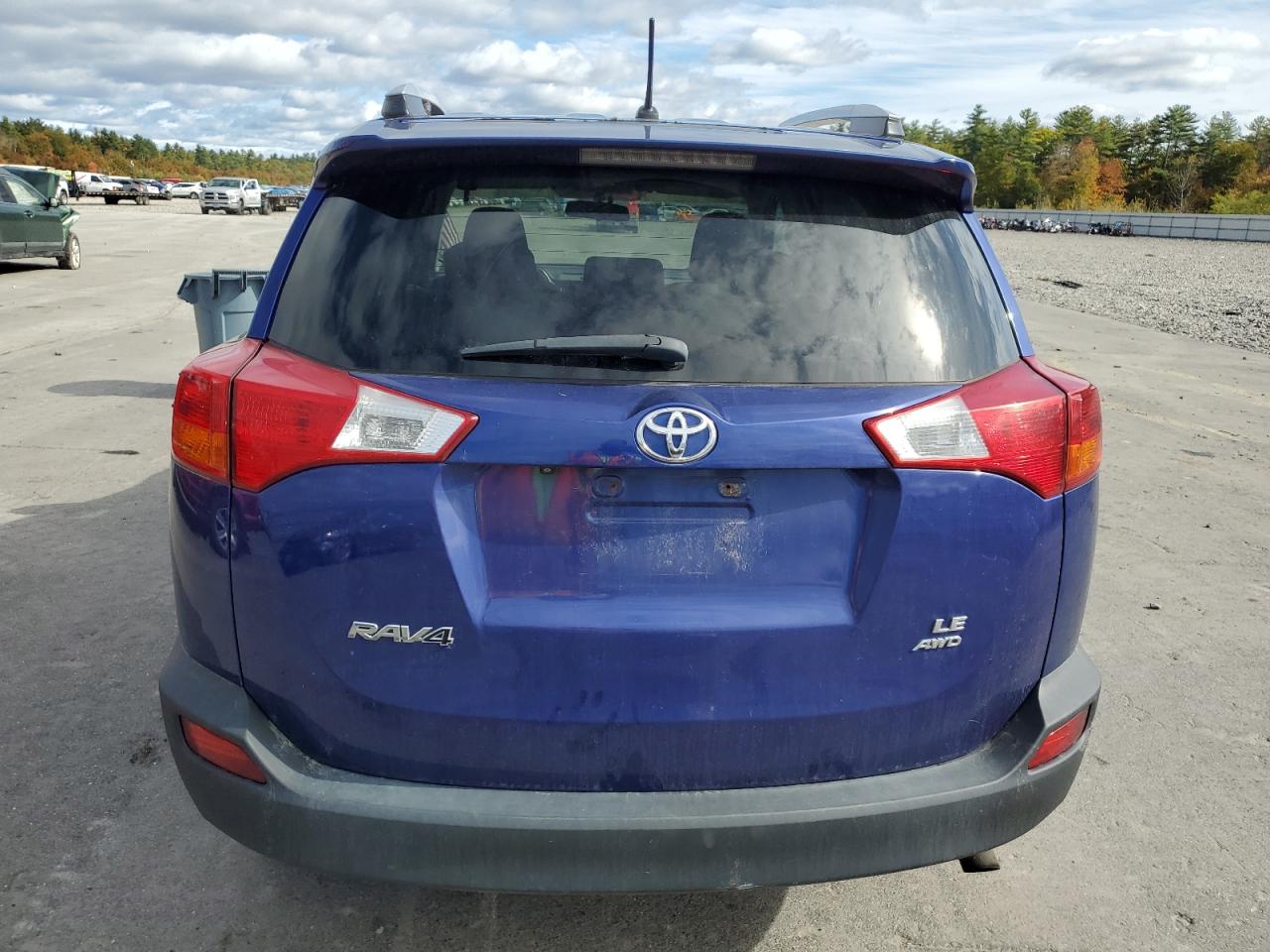 2T3BFREV0FW246681 2015 Toyota Rav4 Le