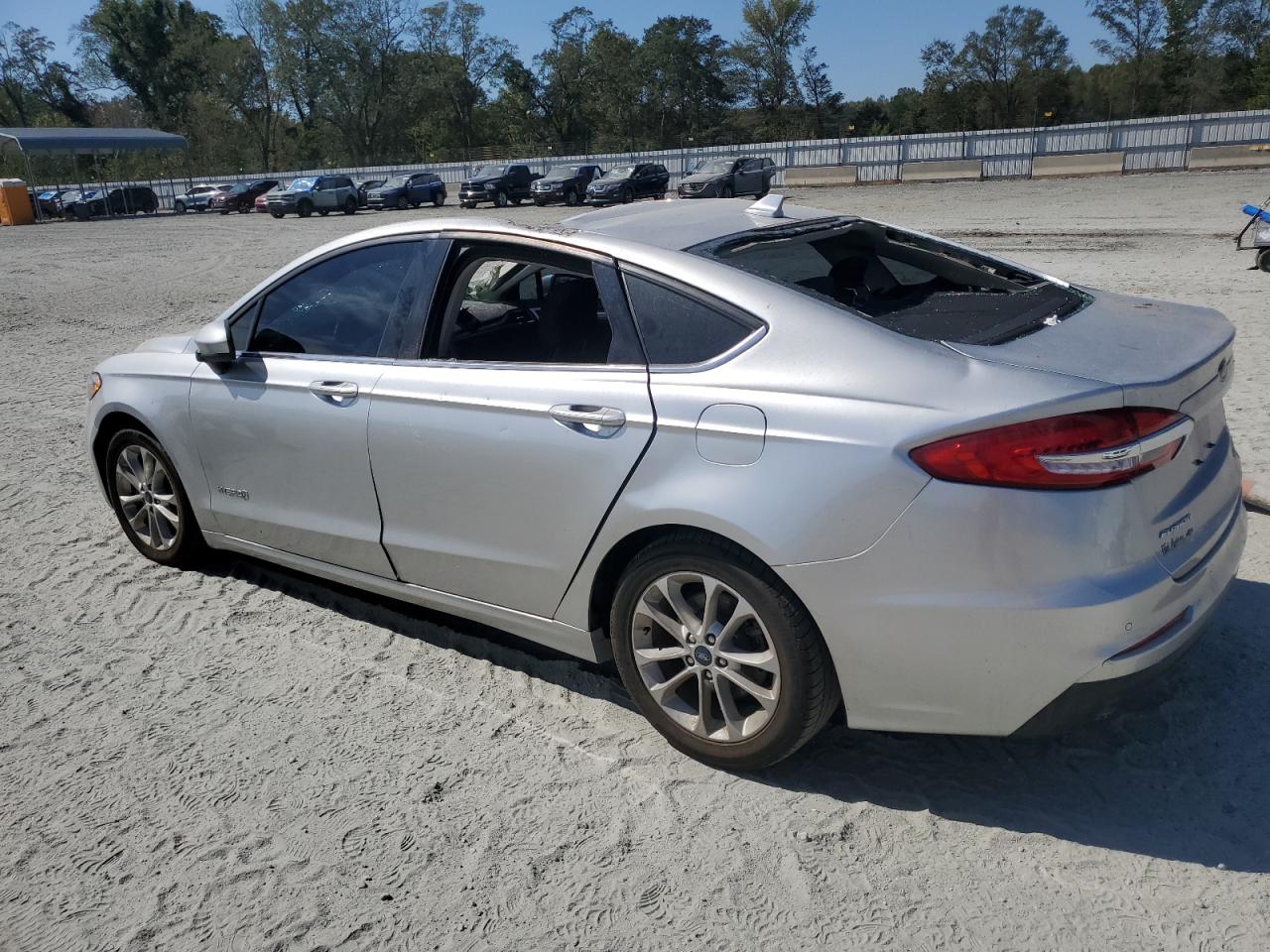 2019 Ford Fusion Se VIN: 3FA6P0LU5KR196689 Lot: 75442804