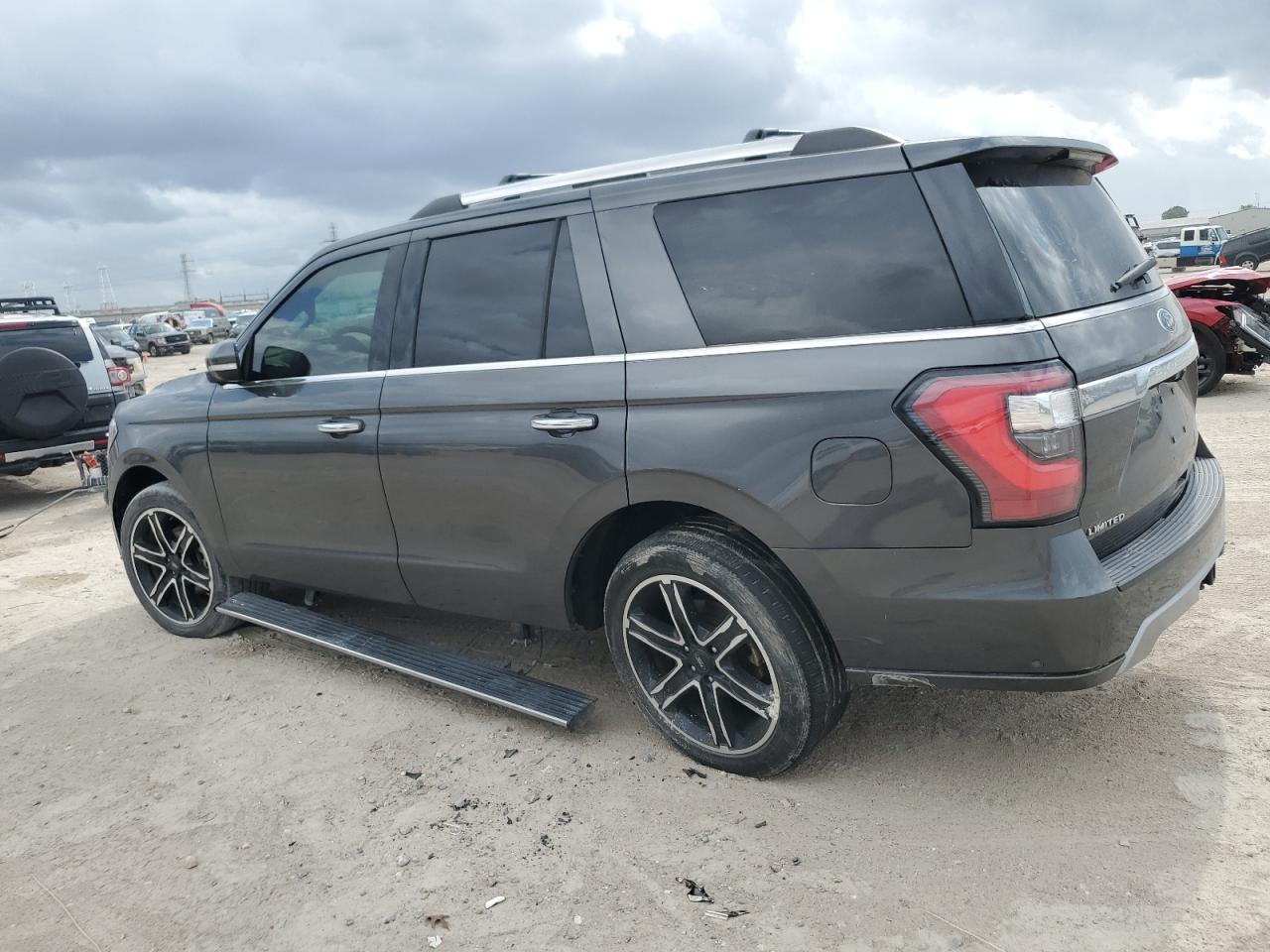 2020 Ford Expedition - Image 2