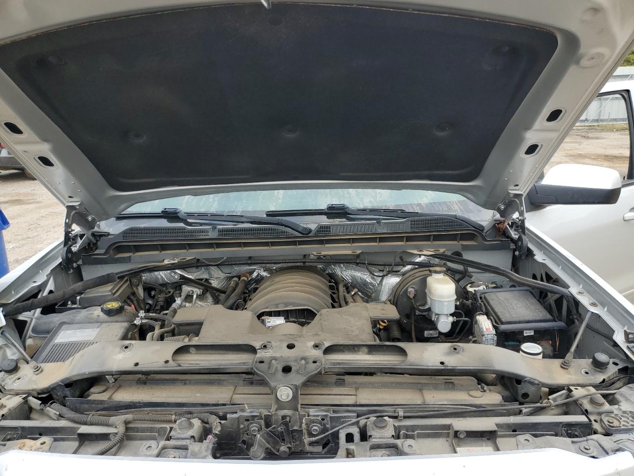 2016 Chevrolet Silverado - Image 12