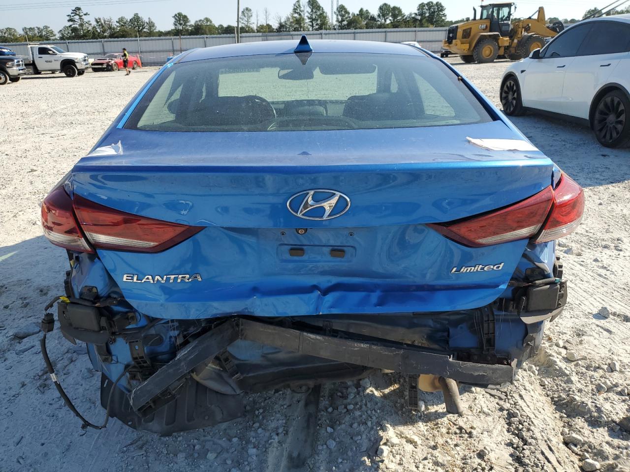 2017 Hyundai Elantra - Image 6
