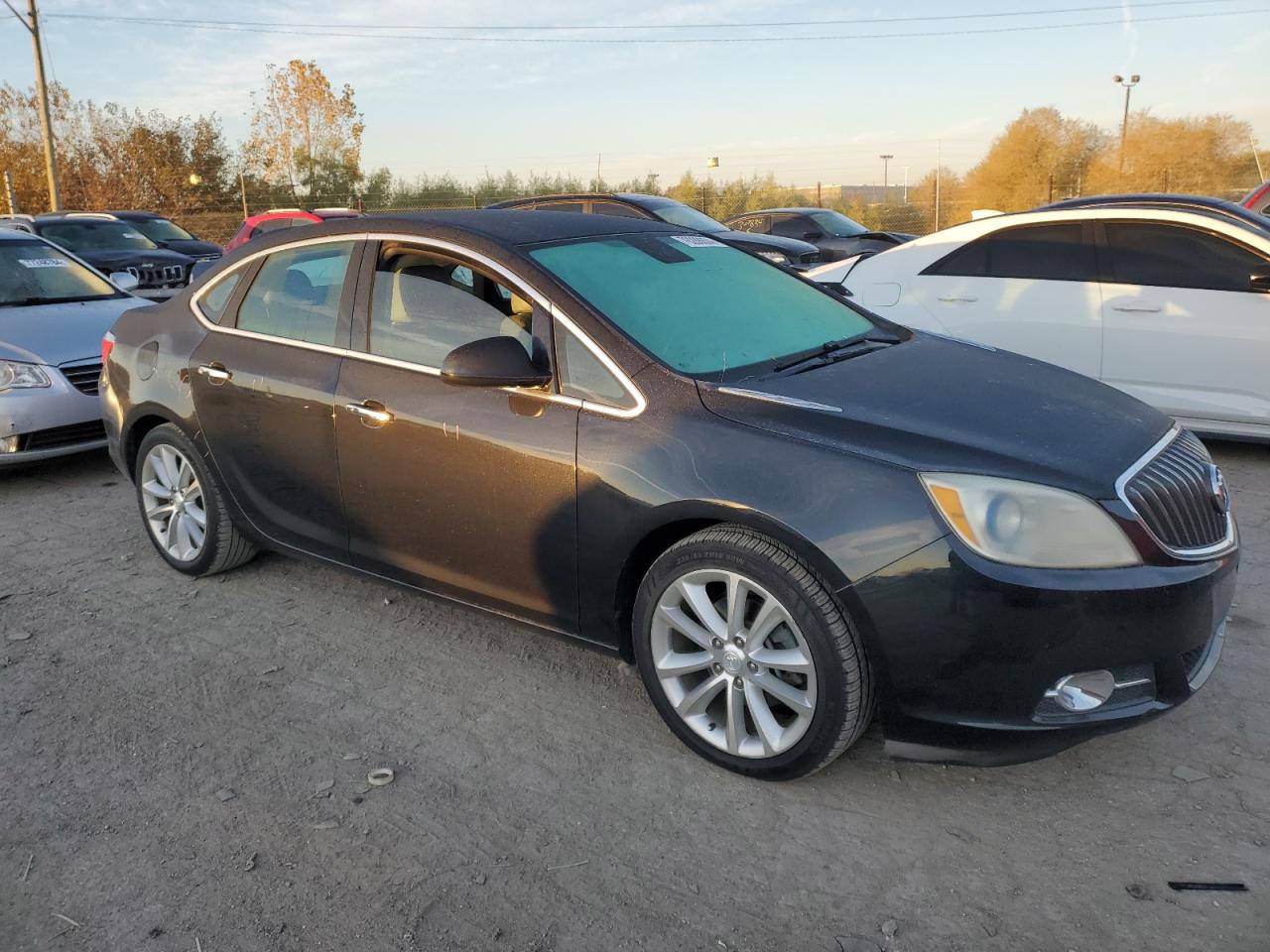 VIN 1G4PP5SKXD4205423 2013 BUICK VERANO no.4