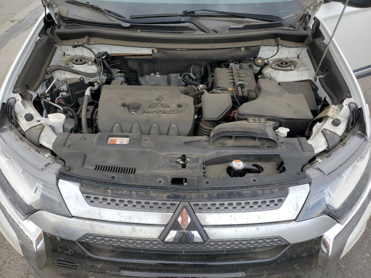 2019 Mitsubishi Outlander - Image 12