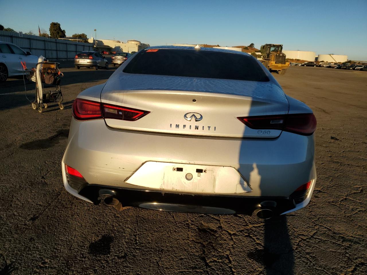 JN1EV7EK9HM361485 2017 Infiniti Q60 Premium