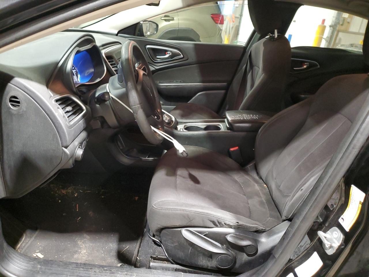 2015 Chrysler 200 - Image 7
