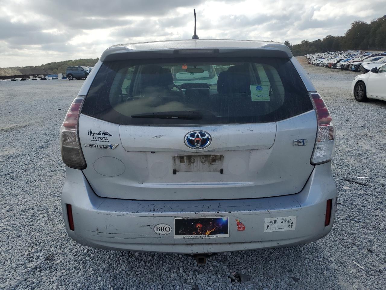 JTDZN3EU7HJ058571 2017 Toyota Prius V