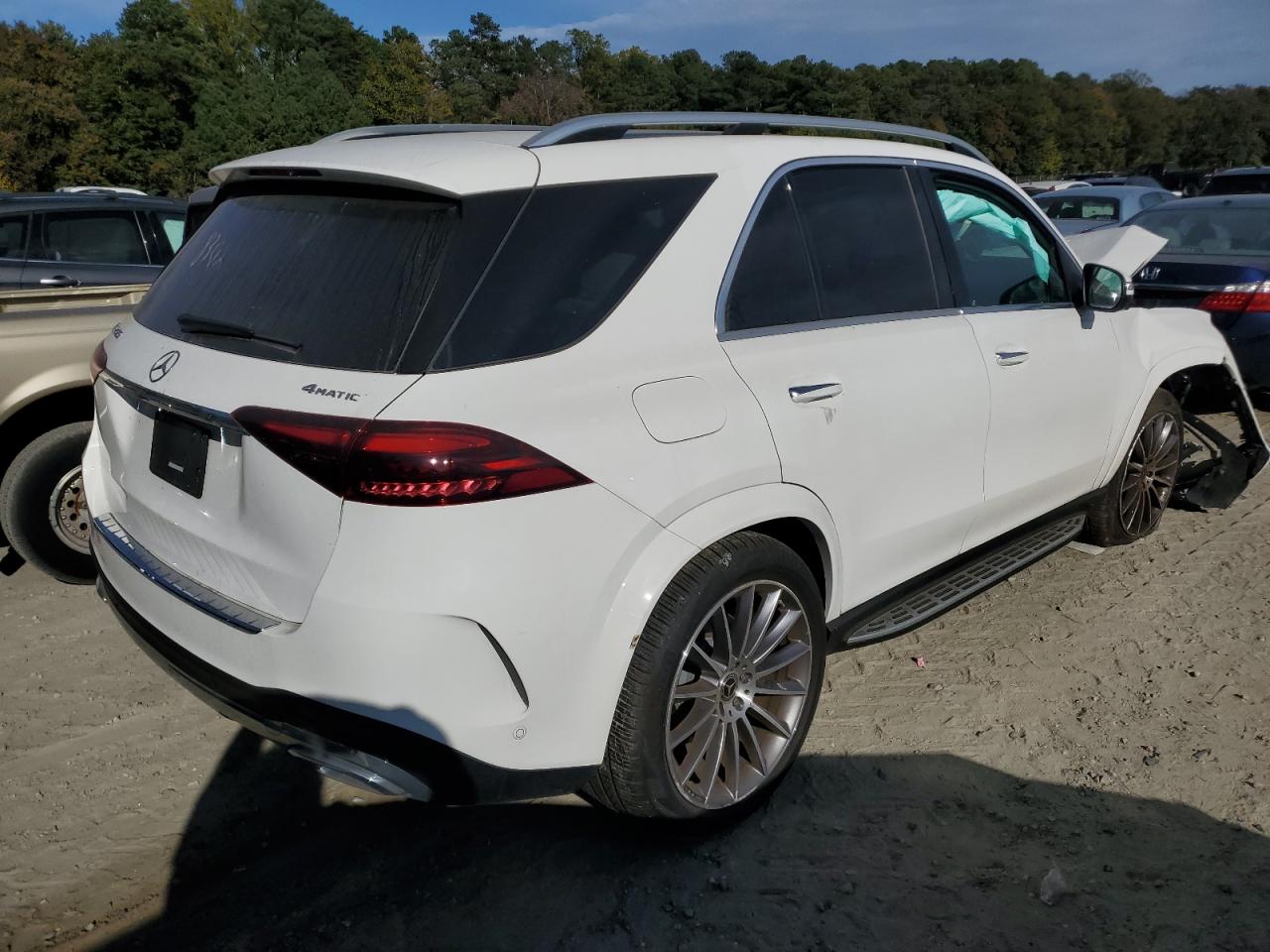 2024 Mercedes-Benz GLE - Image 3