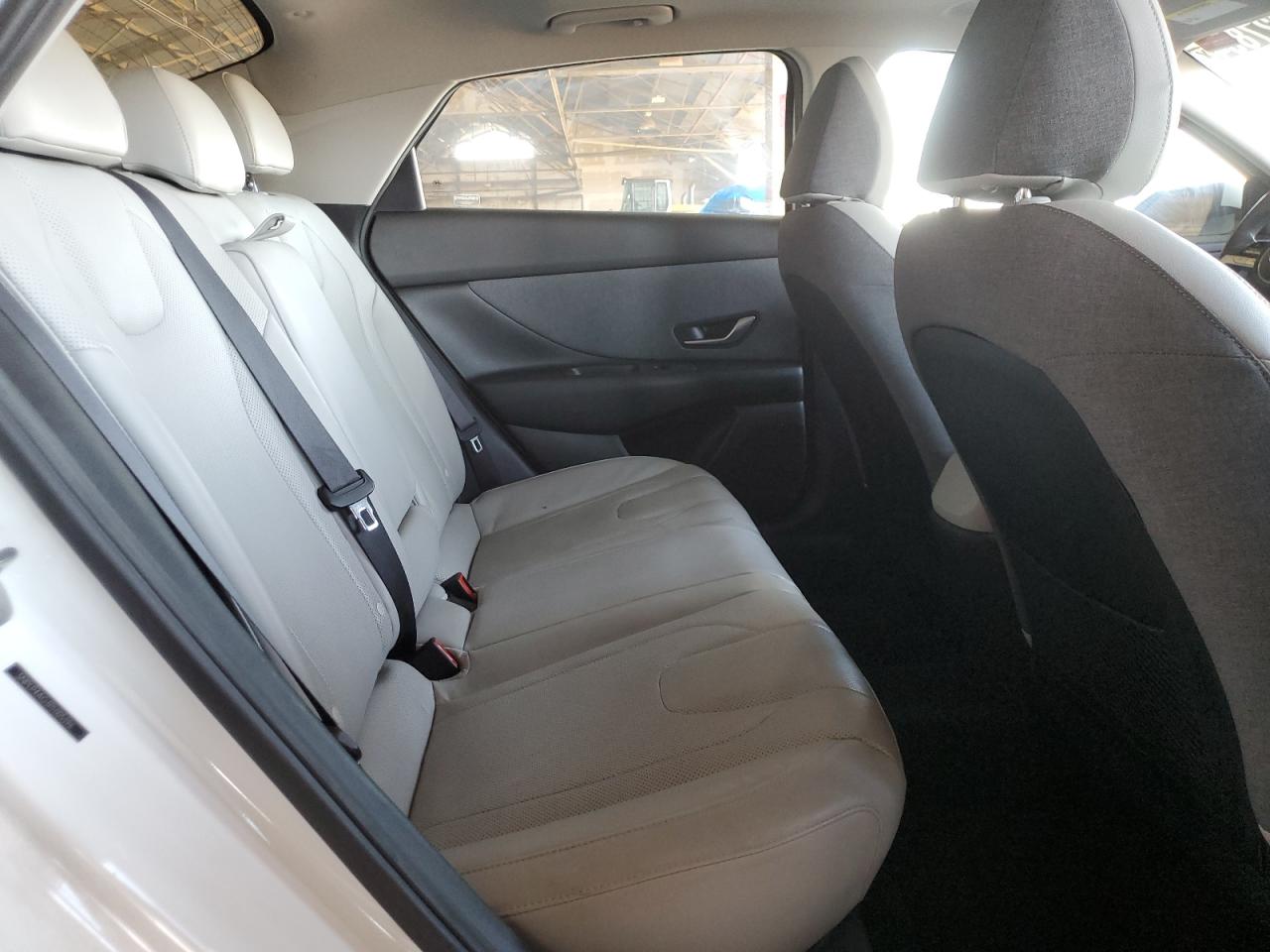 2023 Hyundai Elantra - Image 10