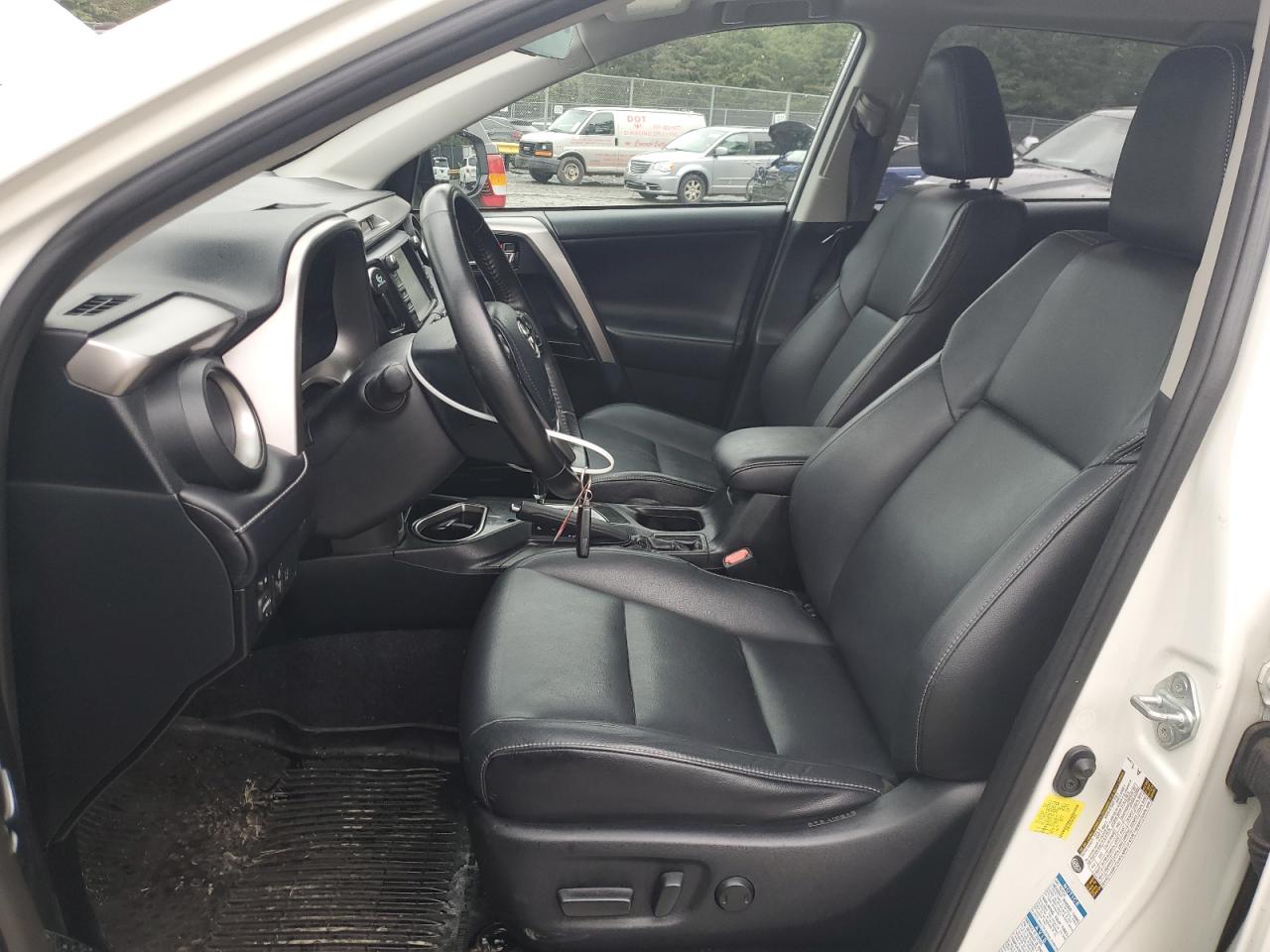 2018 Toyota RAV 4 - Image 7