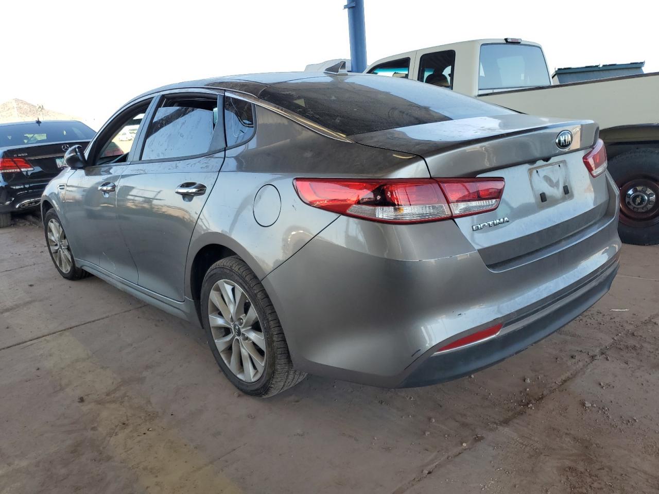 VIN 5XXGT4L3XGG007985 2016 KIA OPTIMA no.2