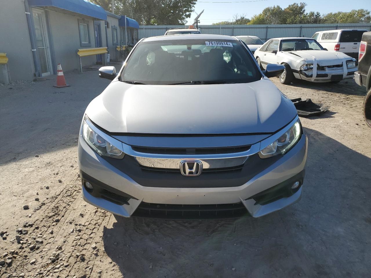 2018 Honda Civic - Image 5