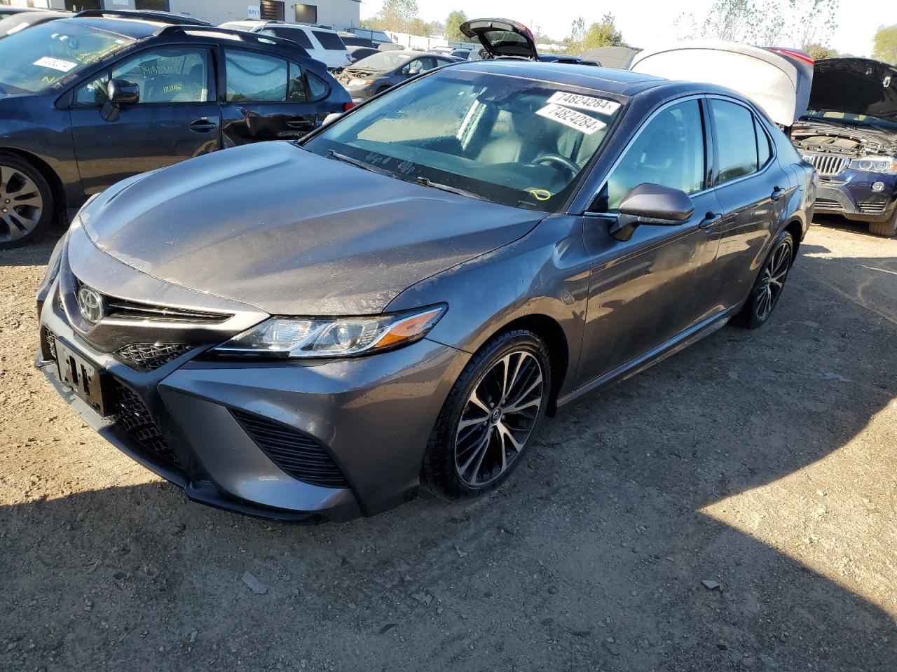 VIN 4T1B11HK7JU577759 2018 TOYOTA CAMRY no.1