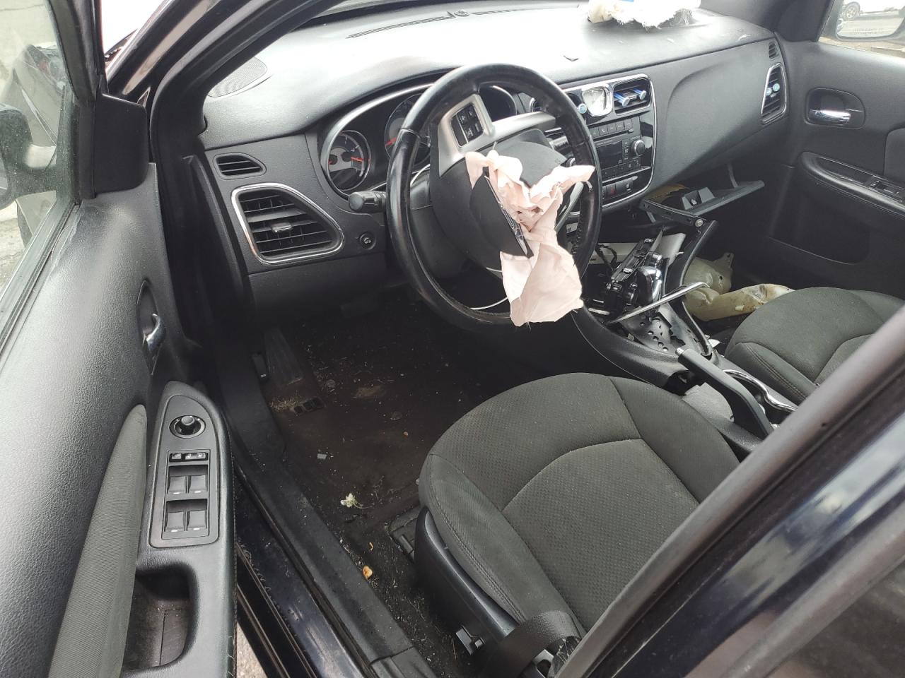 2012 Chrysler 200 - Image 8