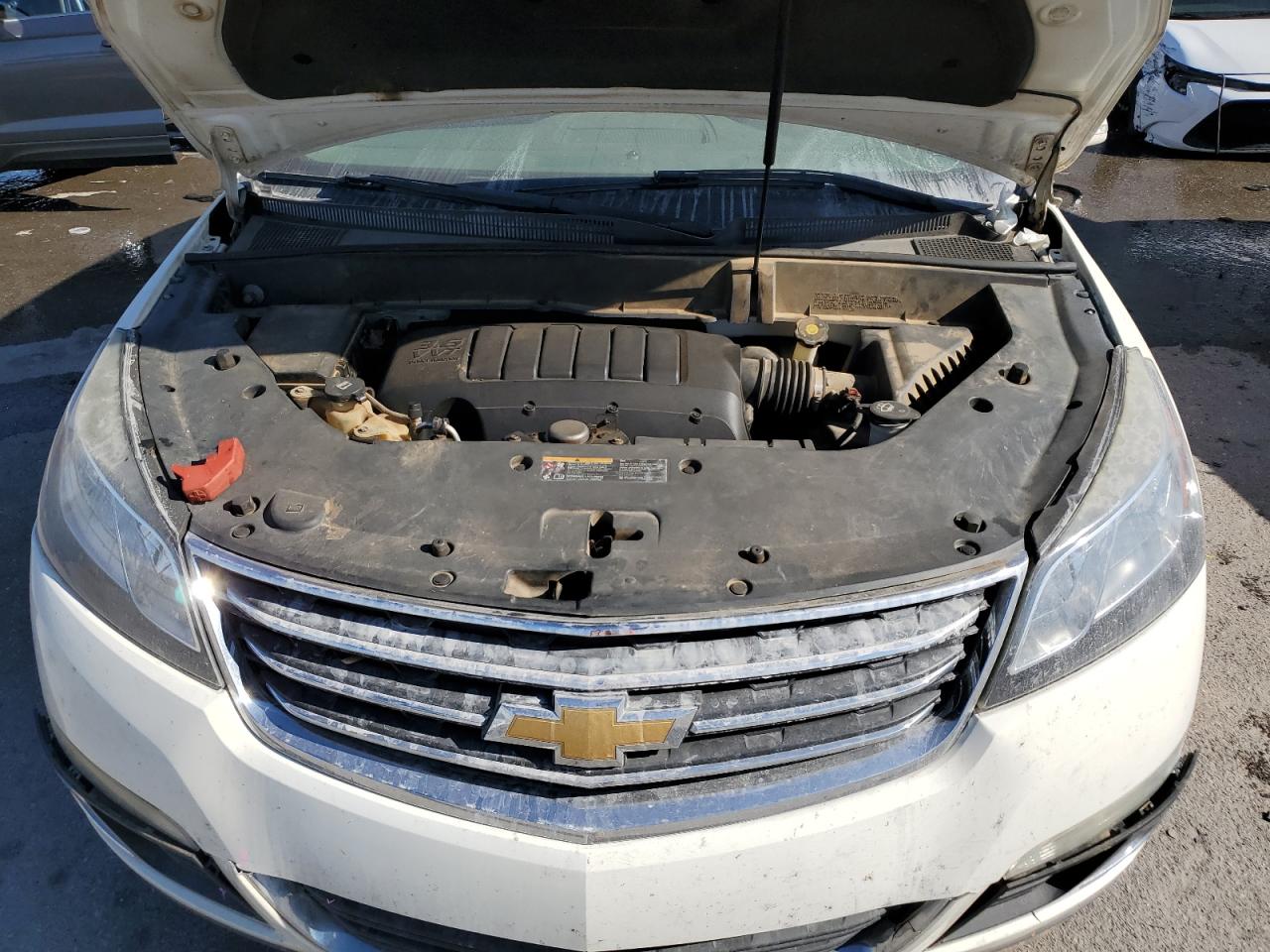 2014 Chevrolet Traverse - Image 12