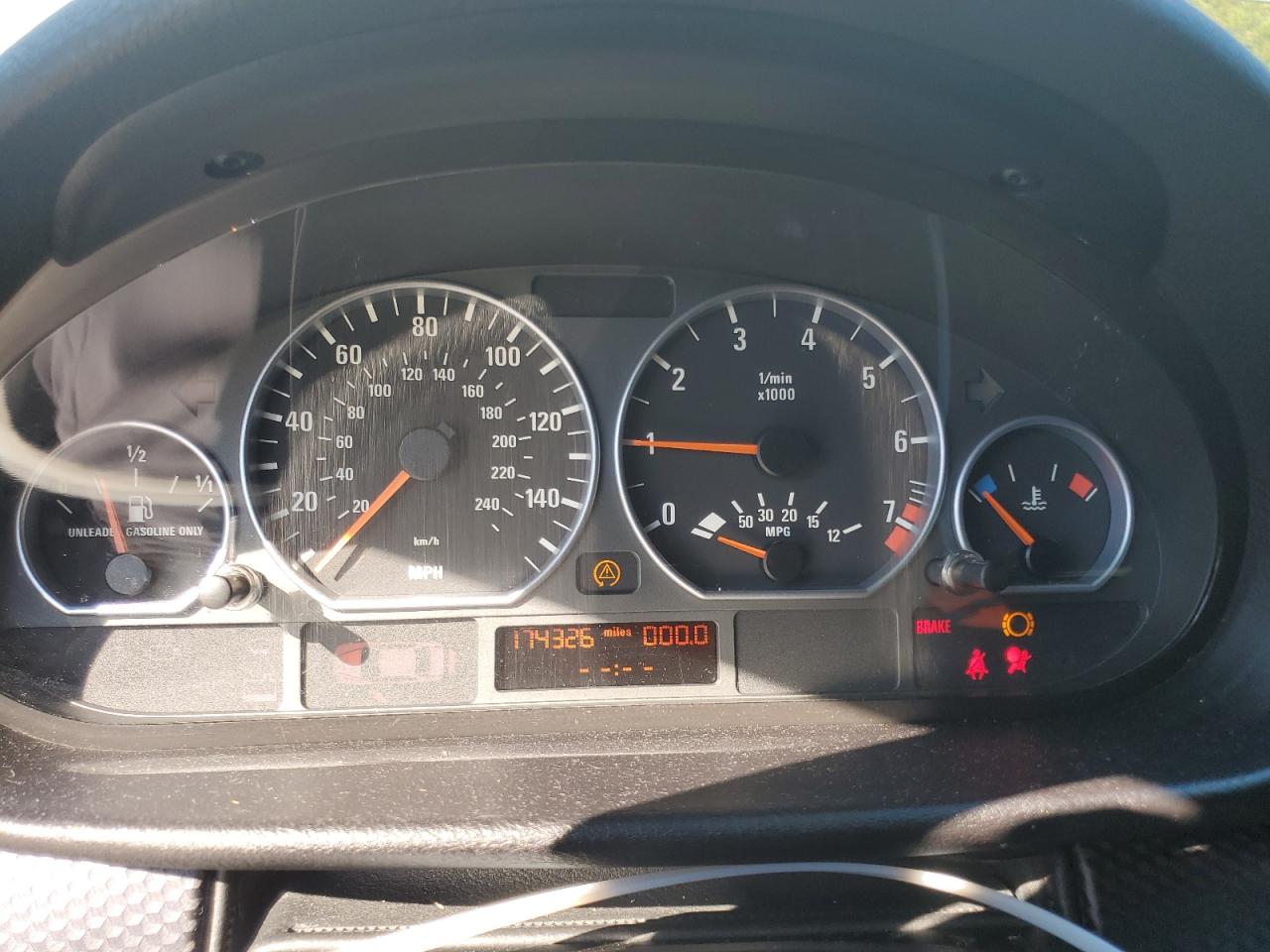 2004 BMW 330 I VIN: WBAEV53454KM05216 Lot: 73338524