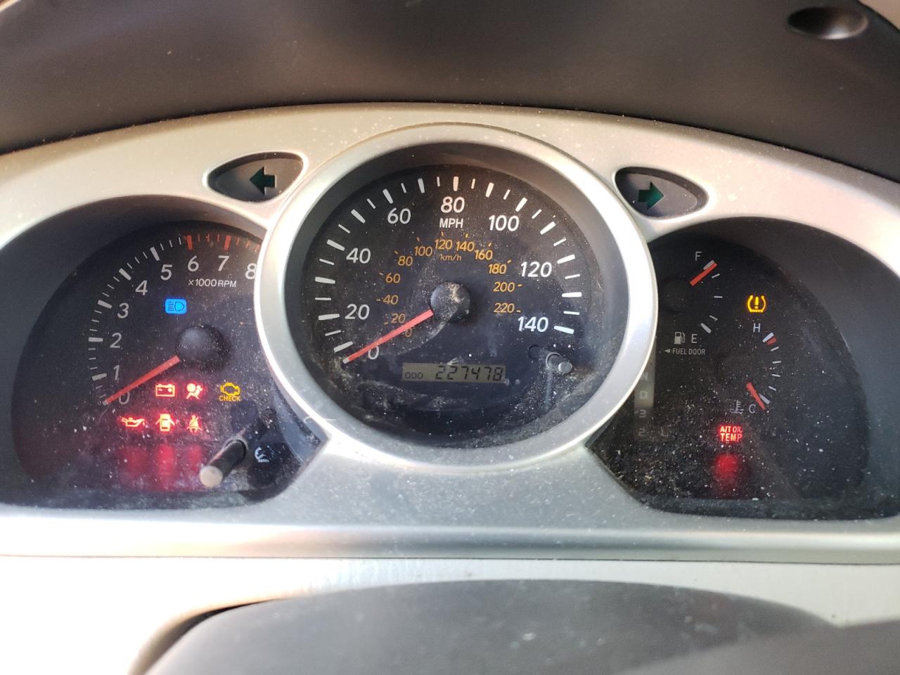 2004 Toyota Highlander - Image 9