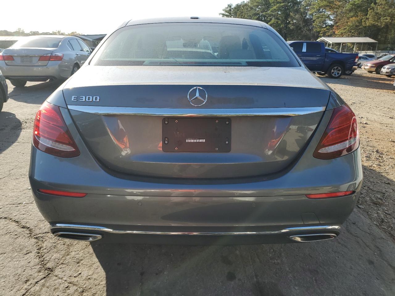 2019 Mercedes-Benz E 300 VIN: WDDZF4JB7KA572022 Lot: 78238384