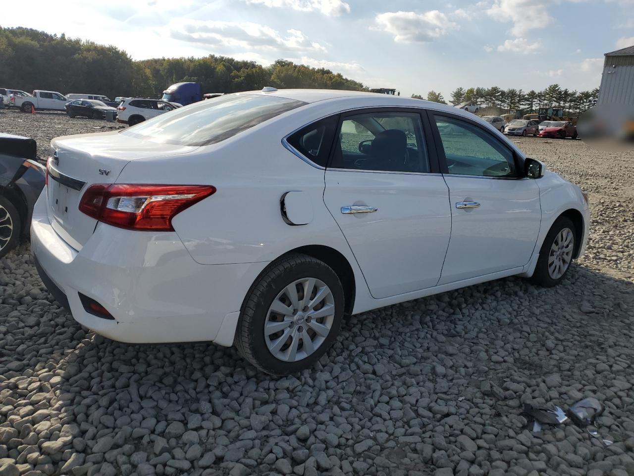 2017 Nissan Sentra - Image 3