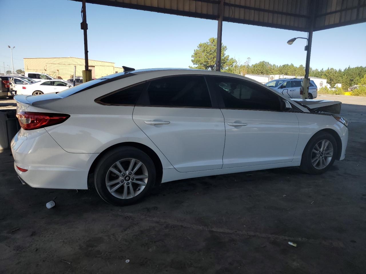 2016 Hyundai Sonata - Image 3