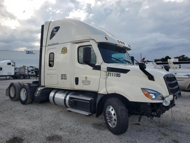 2021 Freightliner Cascadia 126 