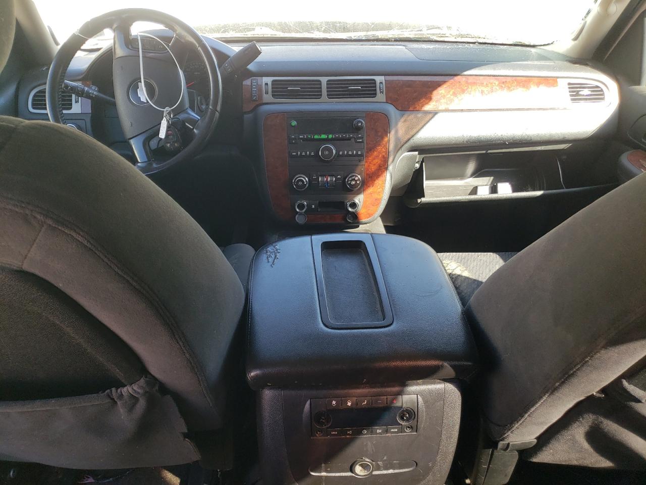 2009 Chevrolet Suburban - Image 8