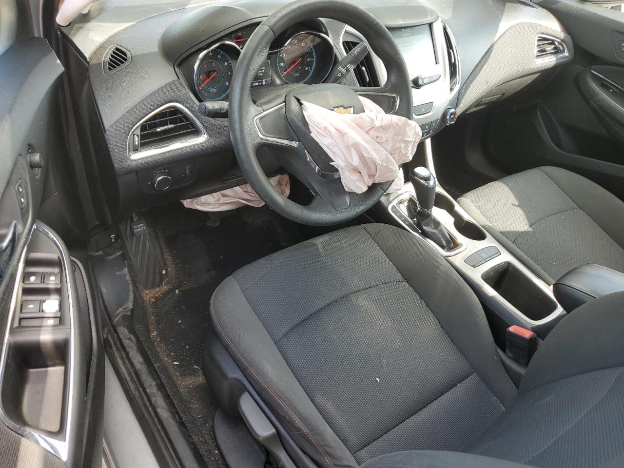 2018 Chevrolet Cruze - Image 8